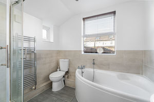 Family bathroom- click for photo gallery